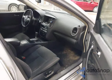 2011 Nissan Maxima 3.5 S z USA, uszkodzony, nr VIN 1N4AA5AP4BC802777